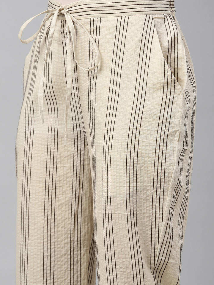 Neerus Beige Color Pants