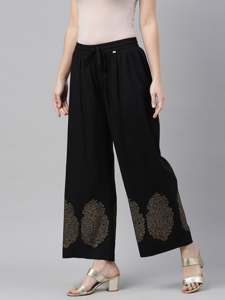 Neerus Black Color Plazzo