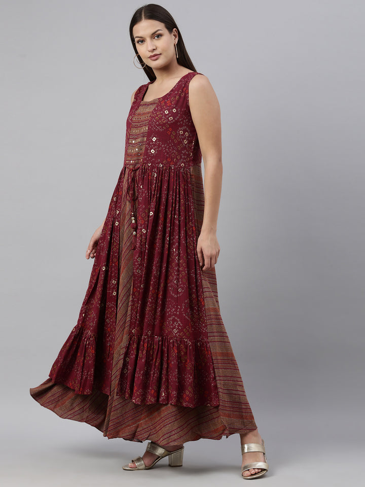 Neerus Maroon rayon solid kurta - back view