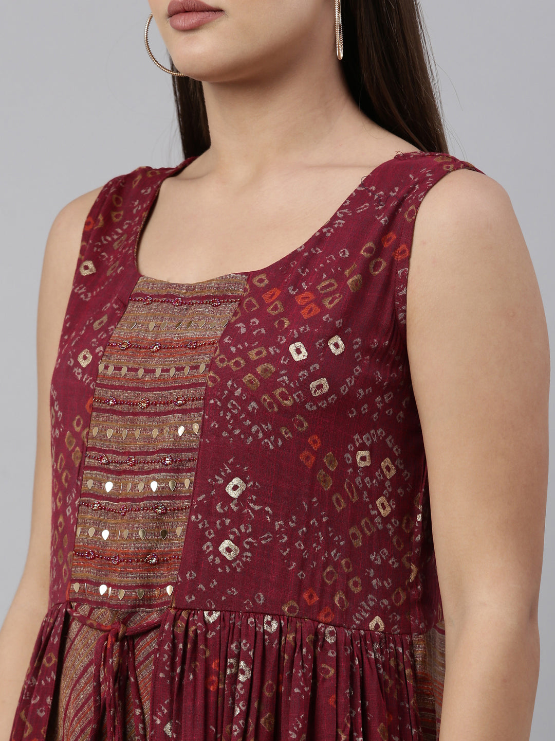 Neerus Maroon rayon solid kurta - detail view 3