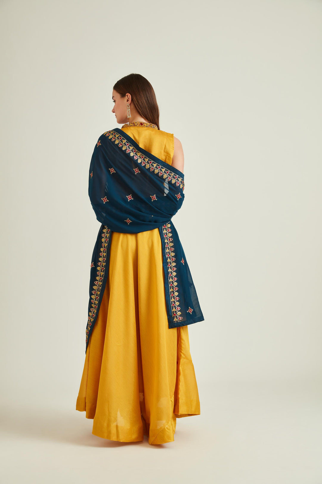 Neerus Yellow Chanderi embroidered anarkali kurta set - back view