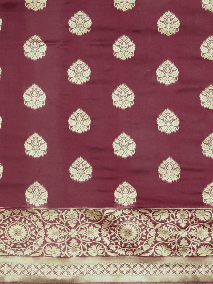 Neerus Magenta Textured Saree With Blouse