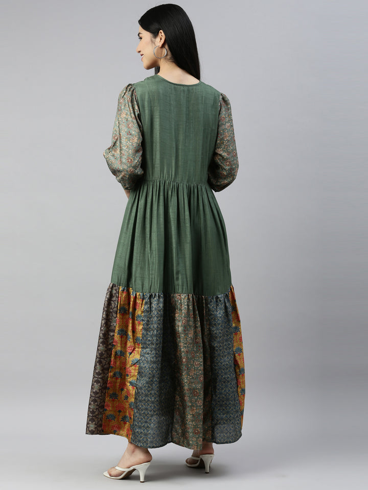 Neerus Green modal printed kurti - detail view 1