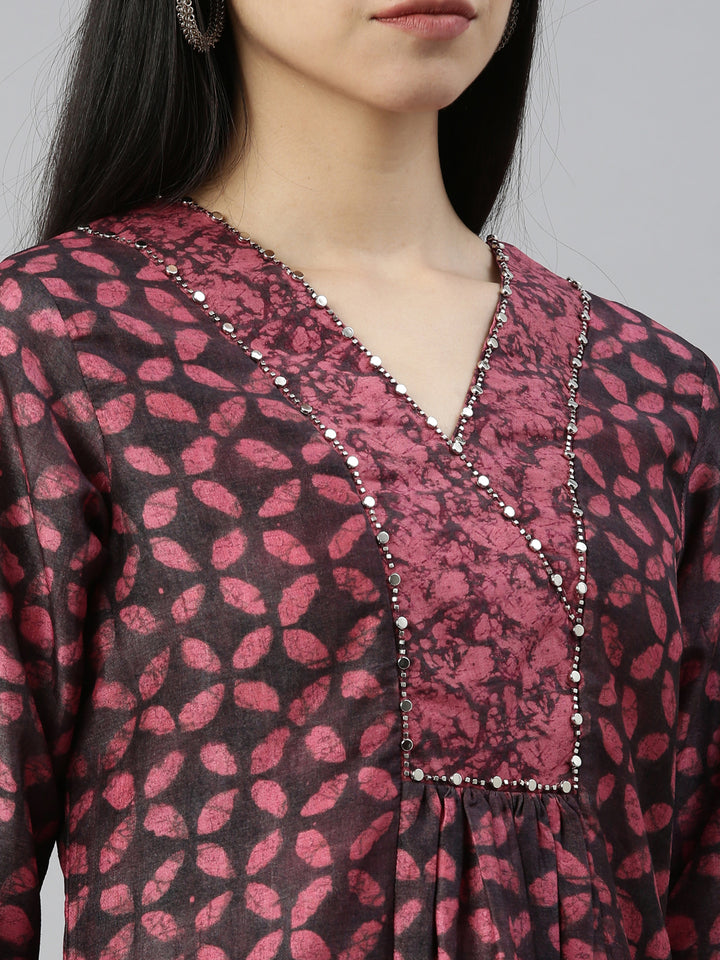 Neerus Magenta Color Model Fabric Suit Set