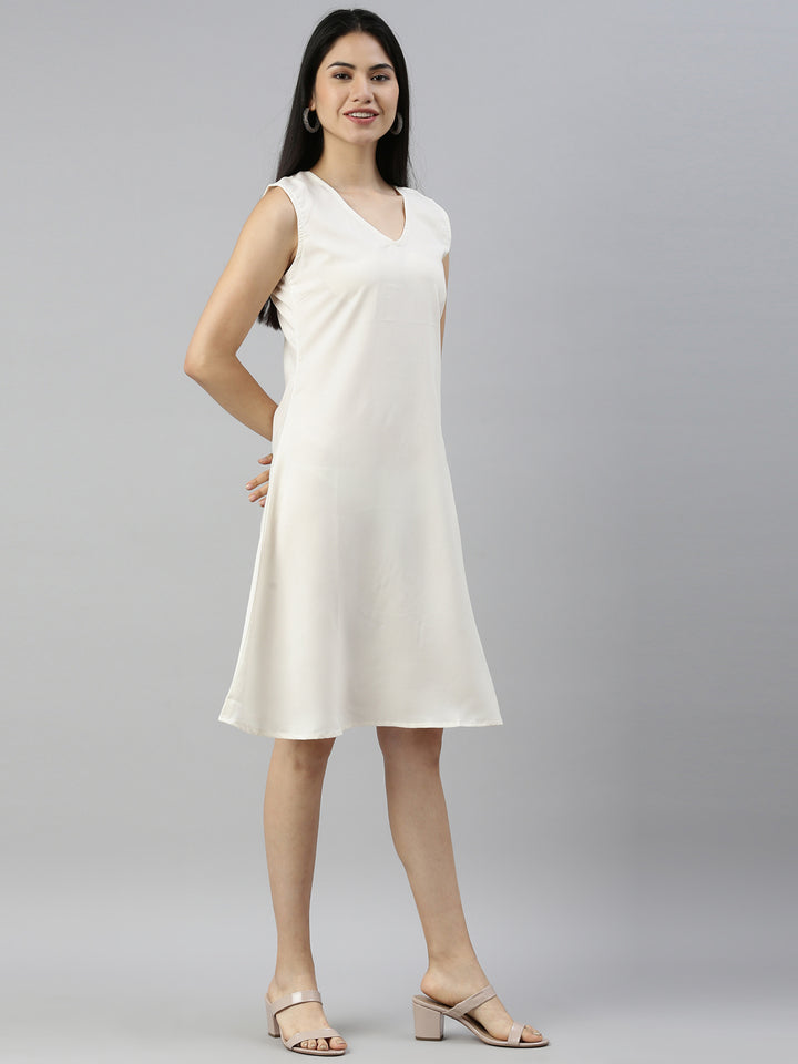 Neerus Multi satin printed kaftan kurti - side view