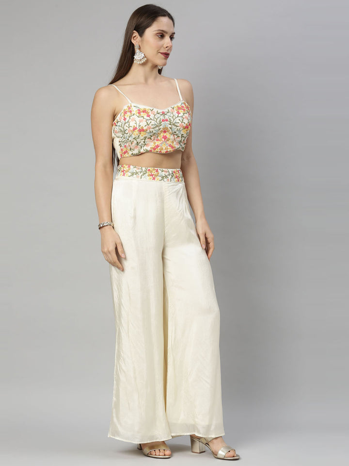Neerus Beige crepe solid co-ord set - detail view 4