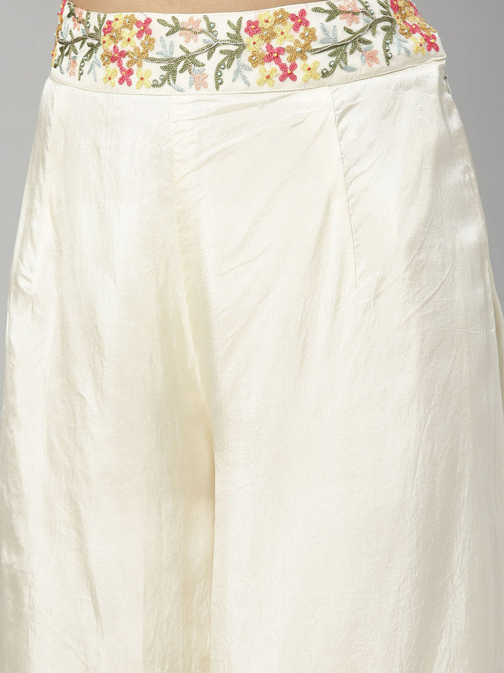 Neerus Beige crepe solid co-ord set - detail view 7