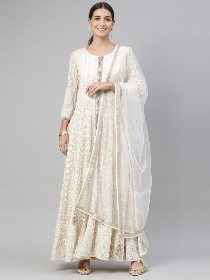 Neerus White georgette embroidered kurta set - detail view 7