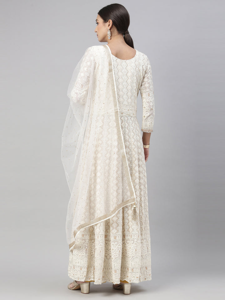 Neerus White georgette embroidered kurta set - detail view 5