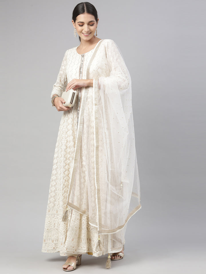 Neerus White georgette embroidered kurta set - detail view 6