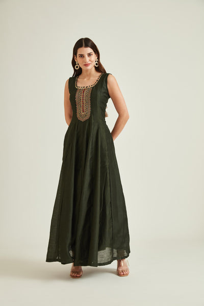 Neeru's B Green Colour Silk Fabric Suit