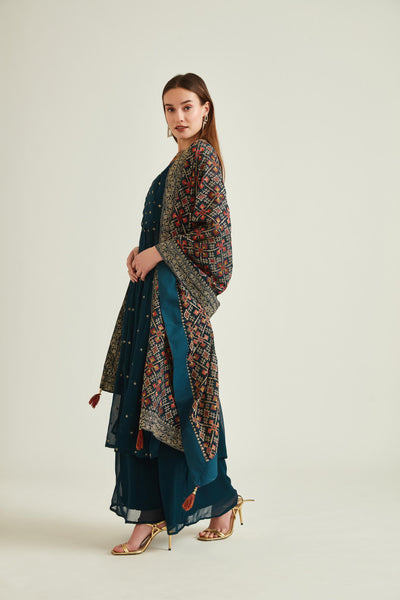 Neeru'S PEACOCK Colour GEORGETTE Fabric SUIT