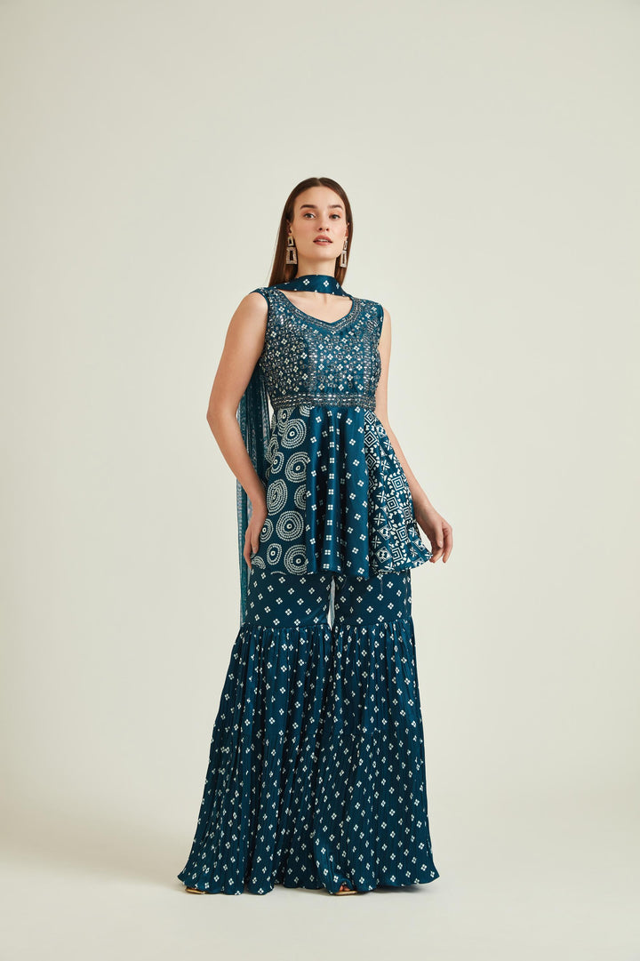 Neerus Green satin solid kurta - side view