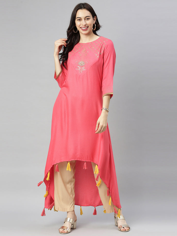 Neerus Red embellished high-low kurta - detail view 5