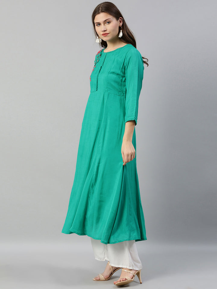 Neerus Green Embellished A Line Kurta