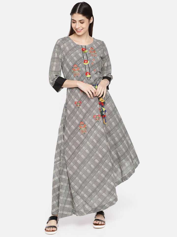 Neerus Black & Grey Embroidered High Low Kurta