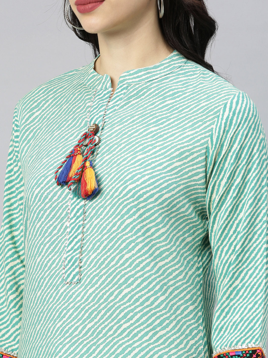 Neerus Green Striped Straight Kurta