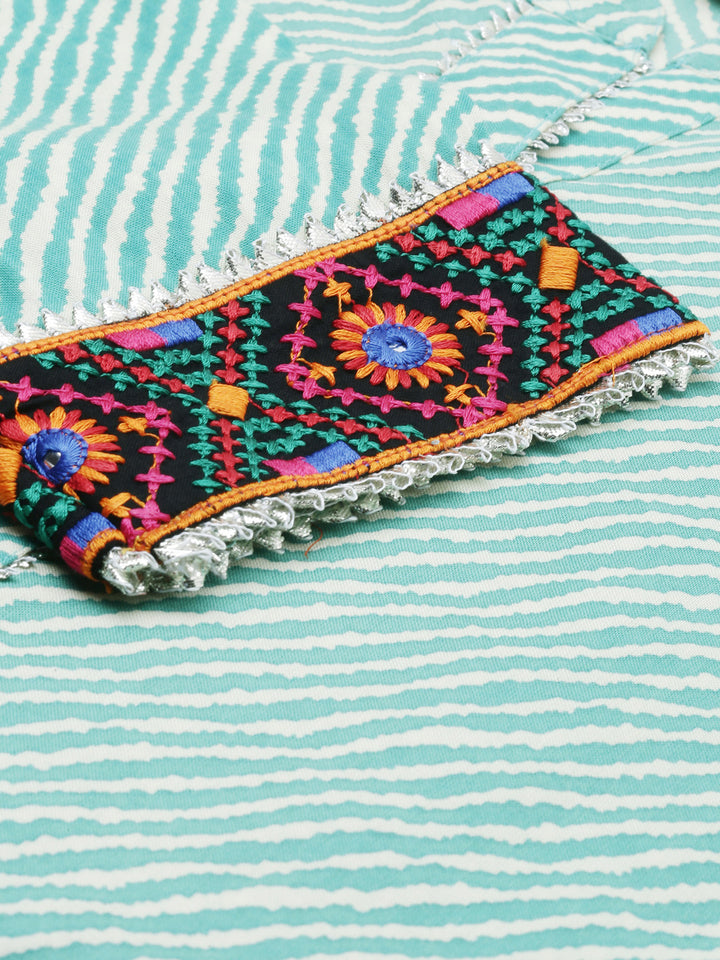 Neerus Green Striped Straight Kurta