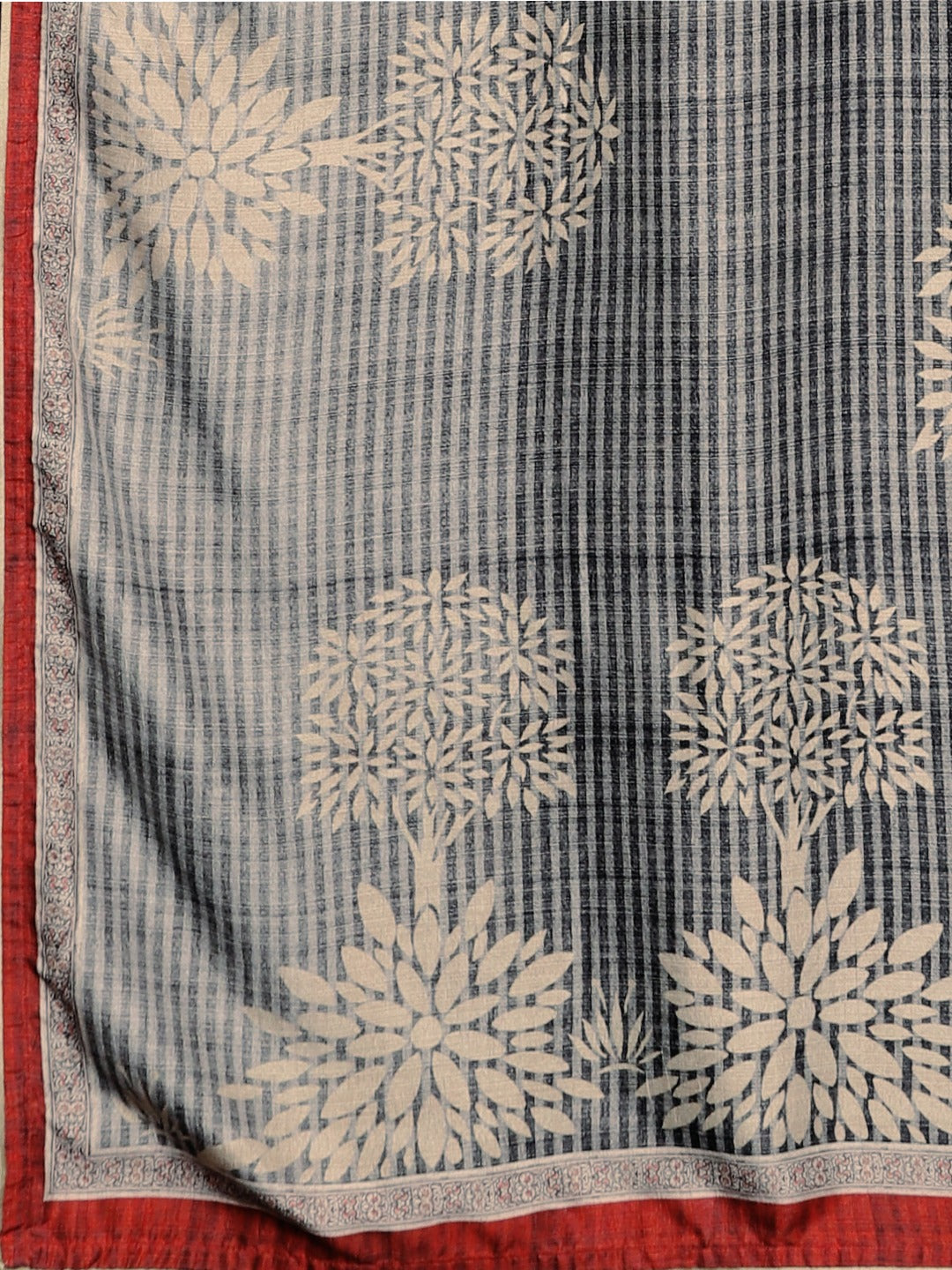 Neerus Grey Printed Saree With Blouse