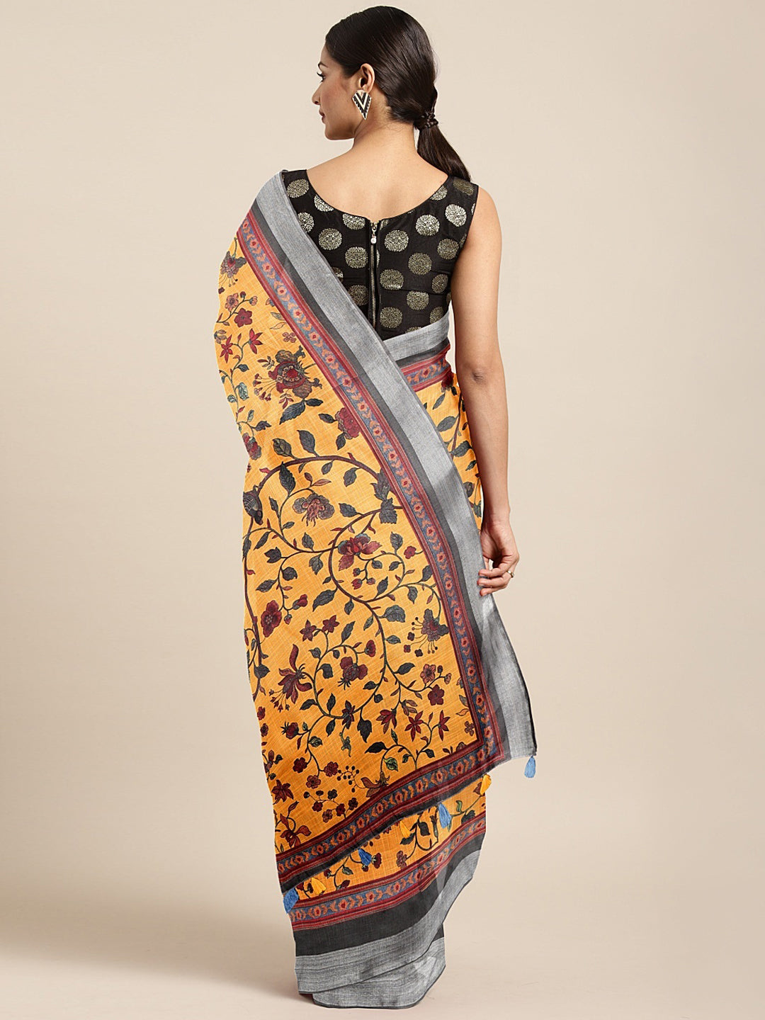 Neerus Yellow Printed Saree With Blouse