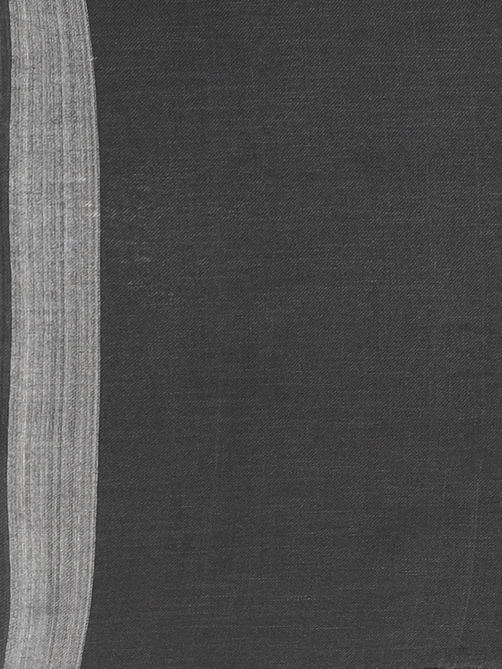 Neerus Yellow Printed Saree With Blouse