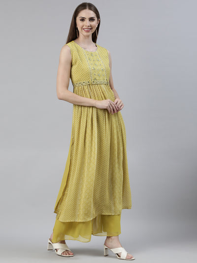 Neerus Green Regular Knee Length Solid Kurta Solid Palazzos With Dupatta