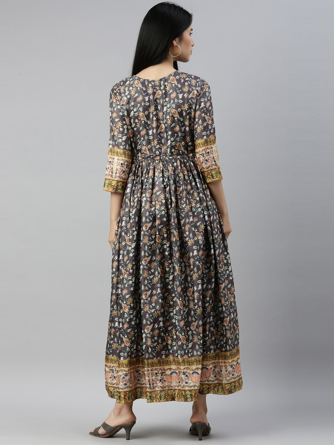 Neeru'S GREY Color SILK Fabric Kurta
