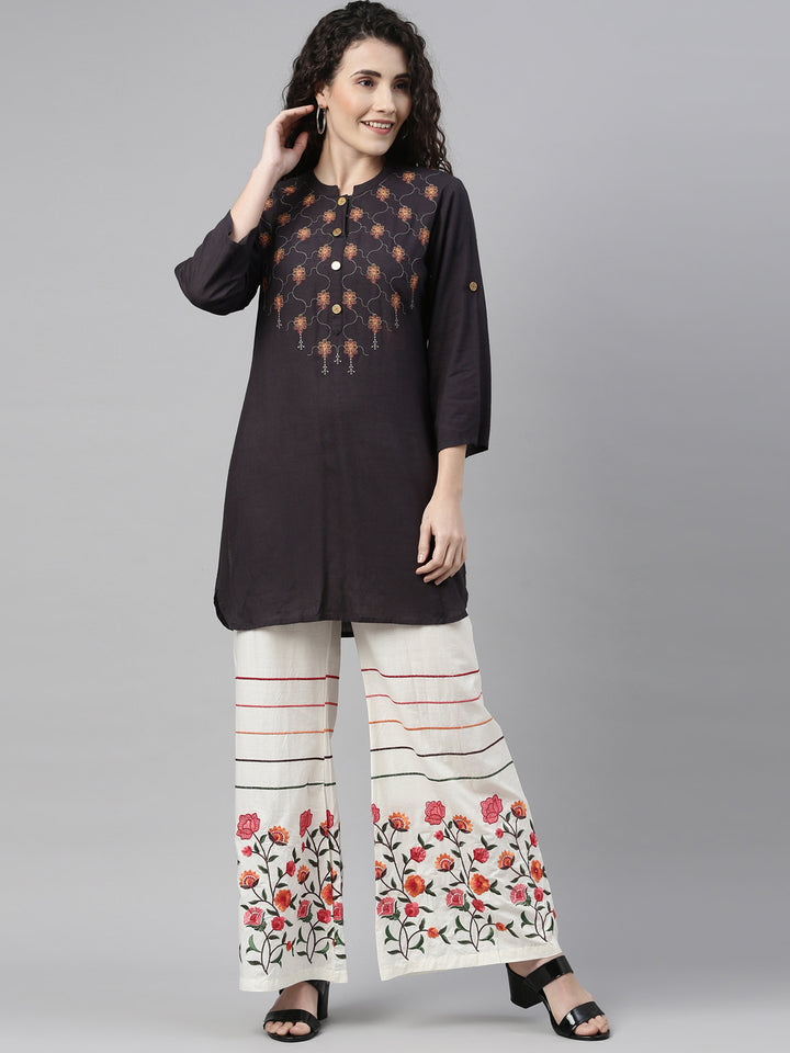 Neerus White cotton solid palazzo bottom - front view