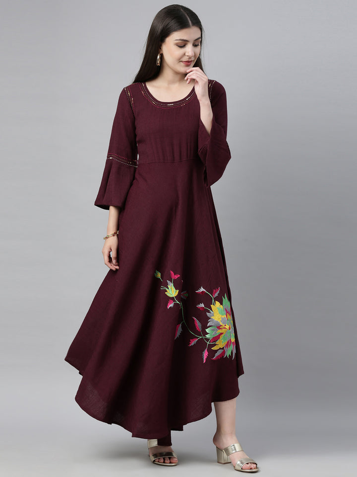 Neerus Maroon embroidered high-low kurta - detail view 3