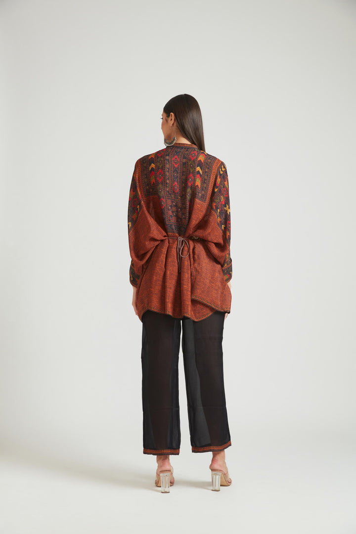 Neerus Maroon Chanderi ethnic kurta set - side view