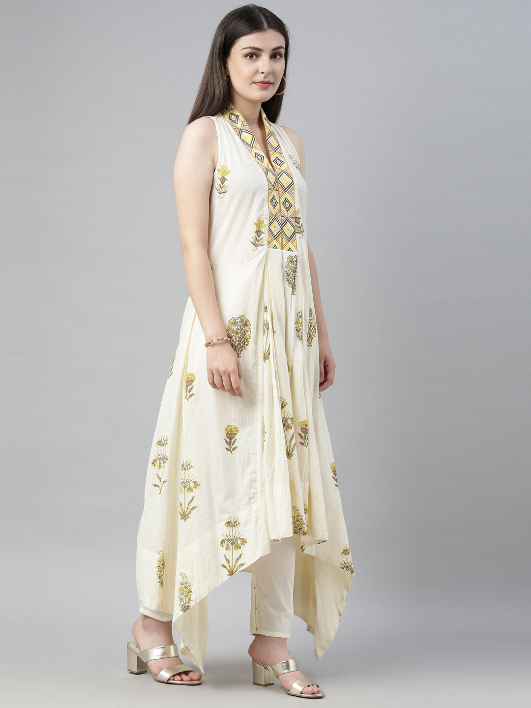 Neeru's White Printed Kurta Pant Set