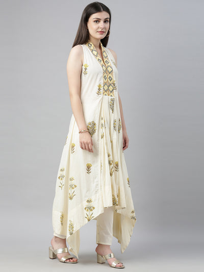 Neeru's White Printed Kurta Pant Set