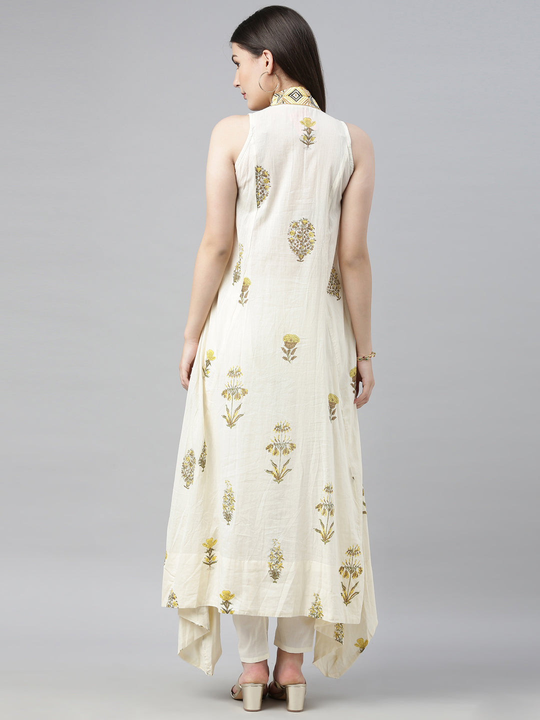 Neeru's White Printed Kurta Pant Set