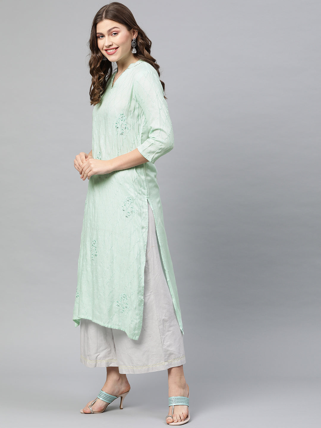 Neerus Green Embroidered Straight Kurta