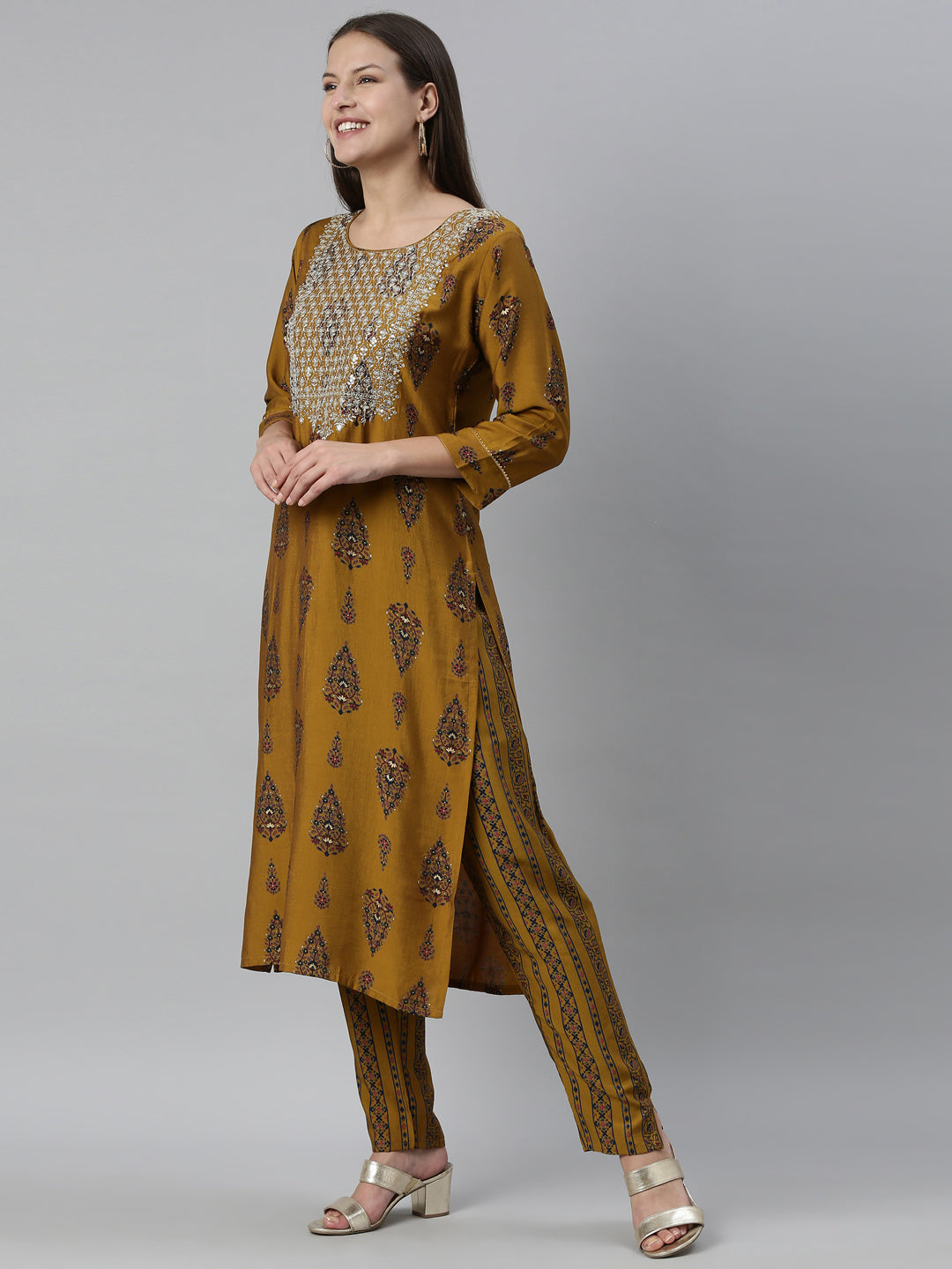 Neeru'S Gold Color Model Fabric Kurta Set