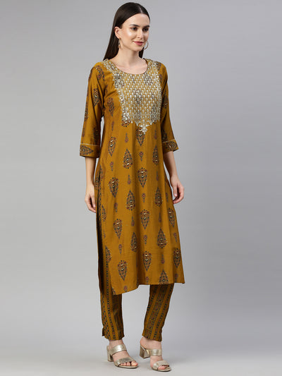 Neeru'S Gold Color Model Fabric Kurta Set