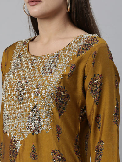 Neeru'S Gold Color Model Fabric Kurta Set