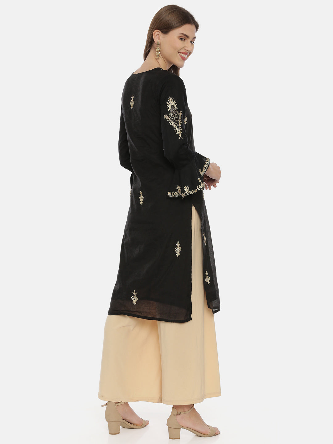 Neerus Black Embroidered Straight Kurta
