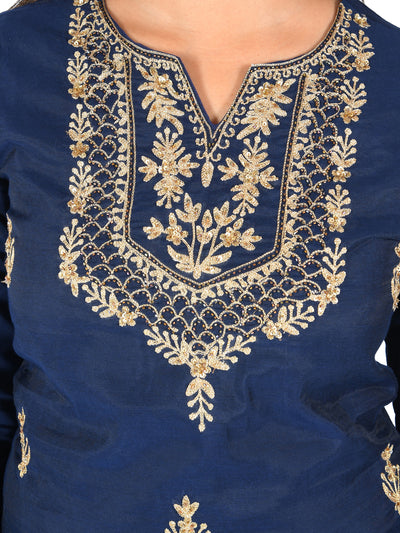 Neeru's Blue Embroidered Straight Kurta