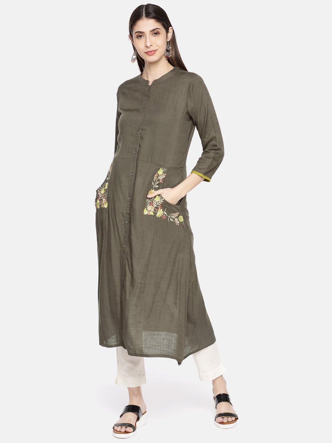 Neerus Green Embroidered Straight Kurta