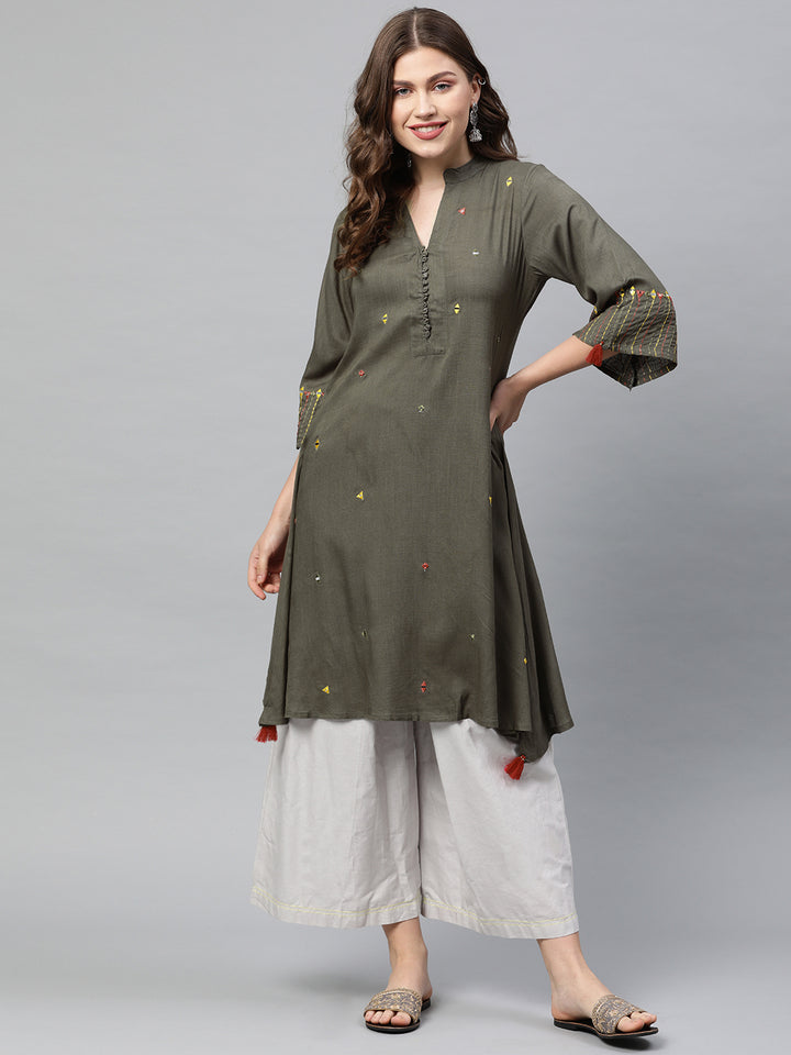 Neerus Green rayon embroidered straight kurta - front view