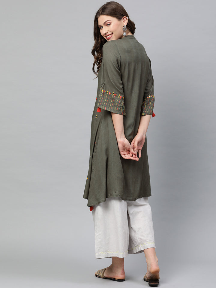 Neerus Green rayon embroidered straight kurta - detail view 1