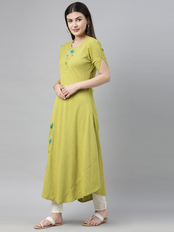 Neerus Green rayon solid kurti - detail view 1