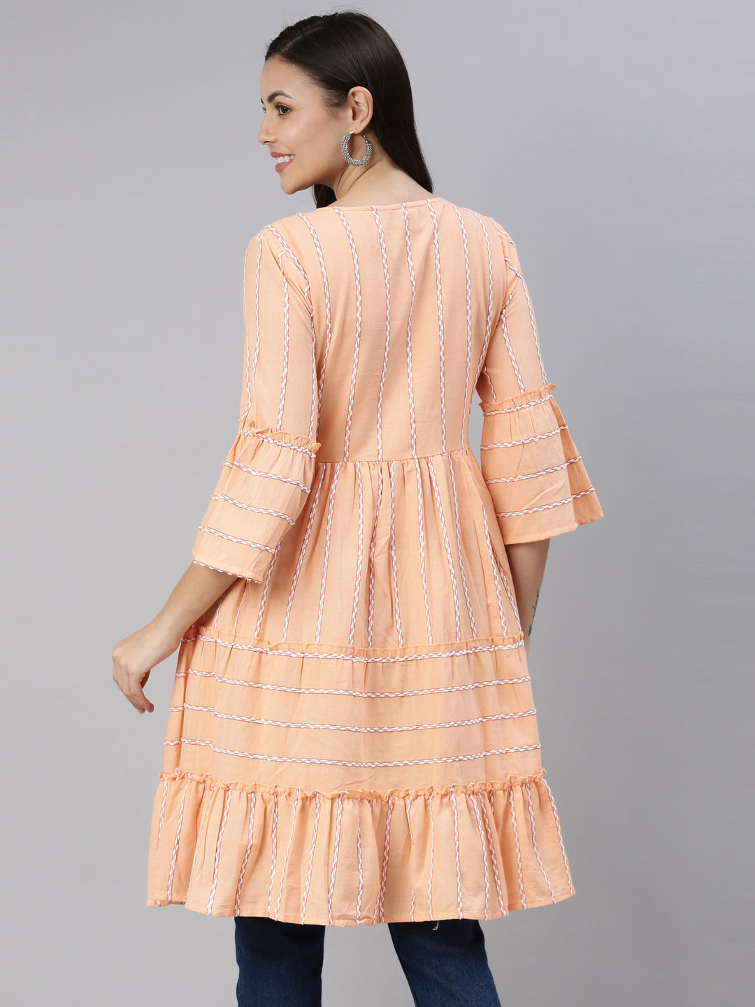 Neerus Pink rayon solid kurta - detail view 2