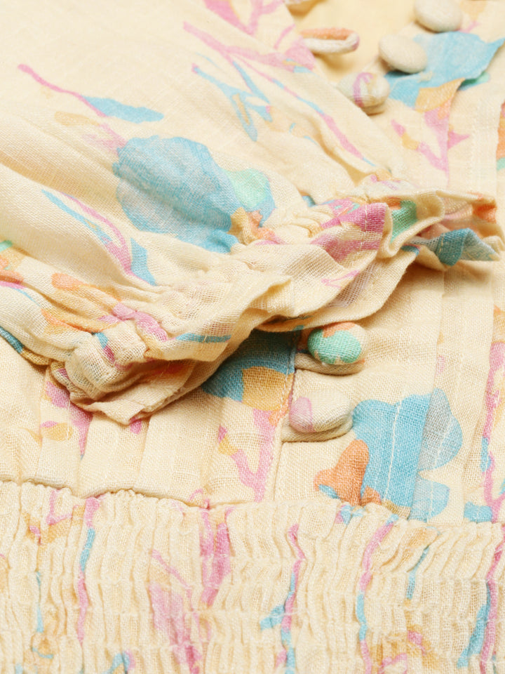 Neerus Yellow slub cotton straight kurta - detail view 3