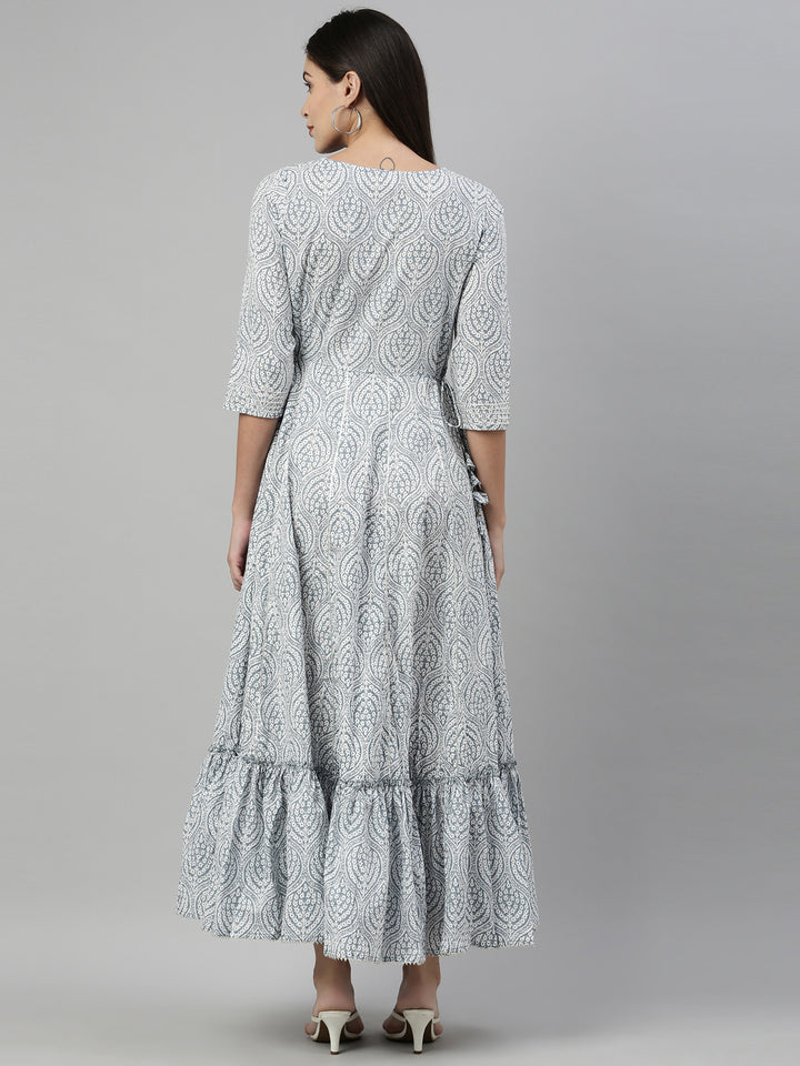 Neerus Grey cotton solid kurta - detail view 2
