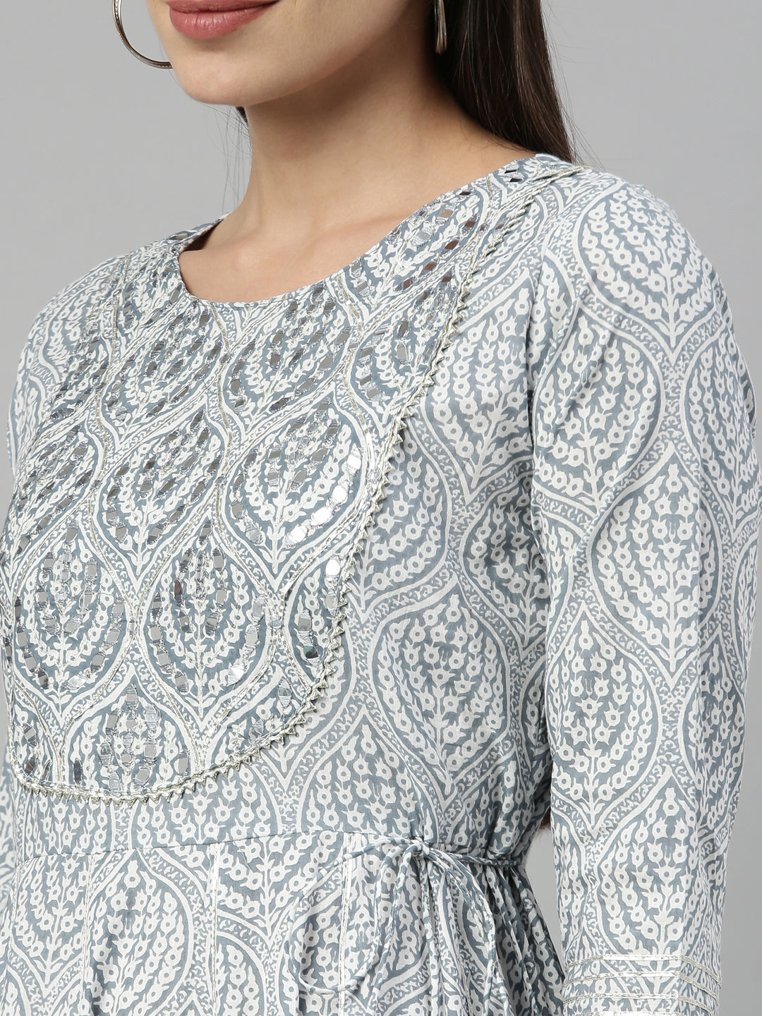 Neerus Grey cotton solid kurta - detail view 5