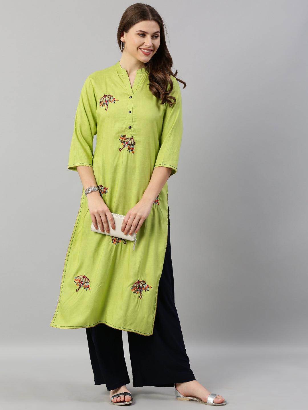 Neerus Green rayon embroidered straight kurta - detail view 3