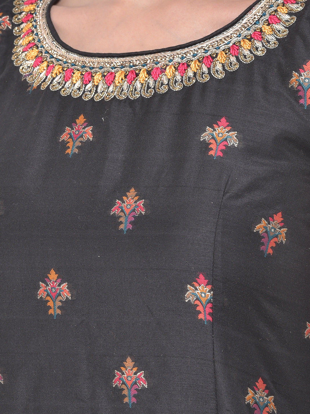 Neerus Black cotton woven kurta set - detail view 1