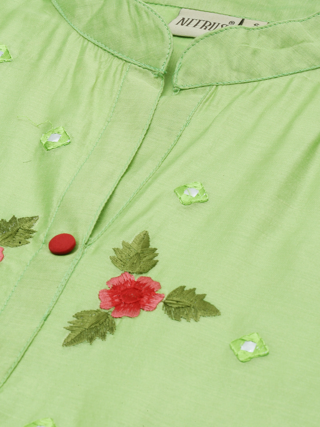 Neeru's Green Embroidered Straight Kurta
